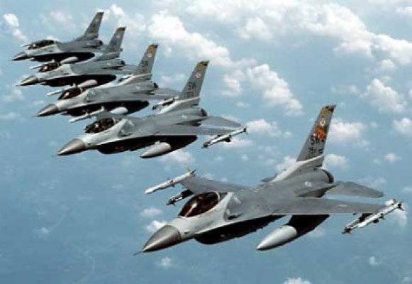 Ponta: România îşi poate permite doar avioane de tip F-16 de ocazie